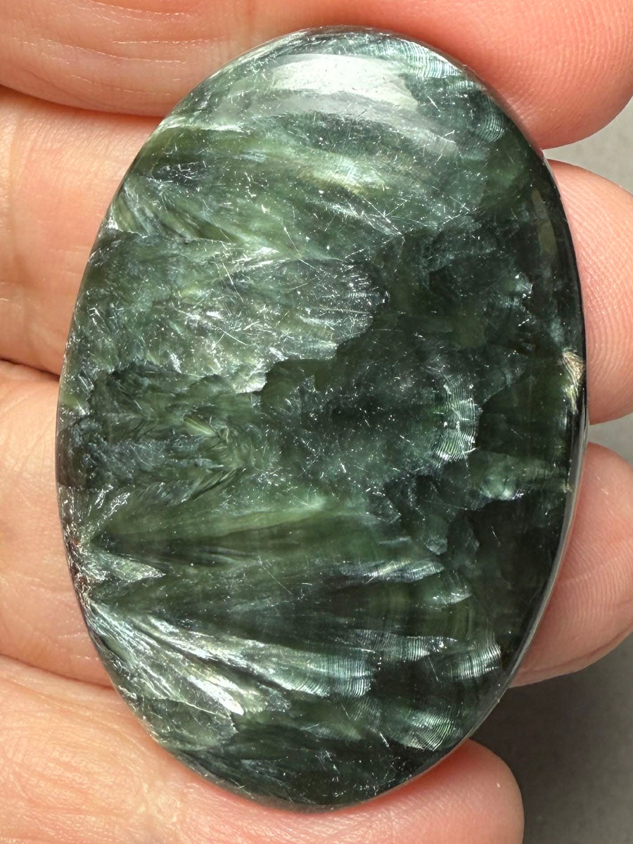 Oval 46x31mm Seraphinite Cabochon 67