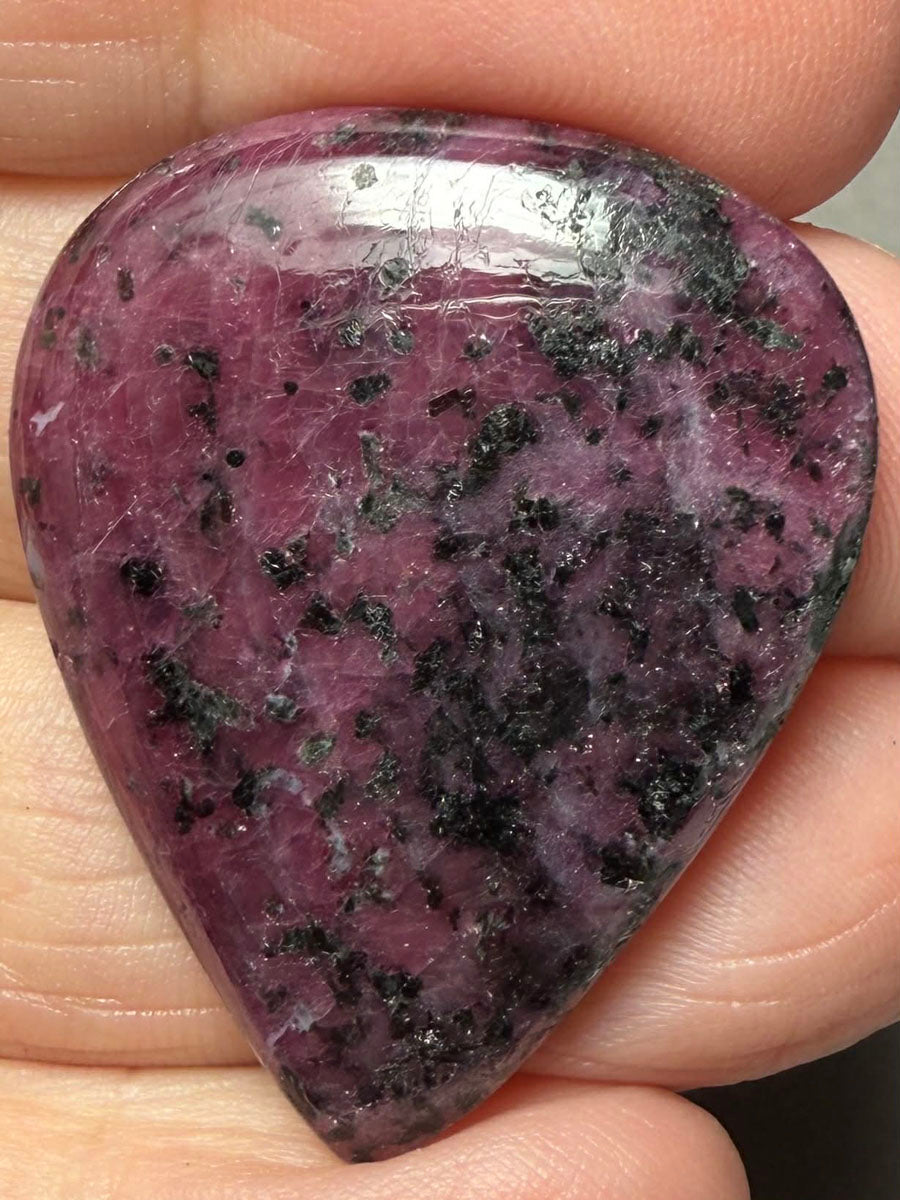 Teardrop 35x29mm Indian Ruby Cabochon 13