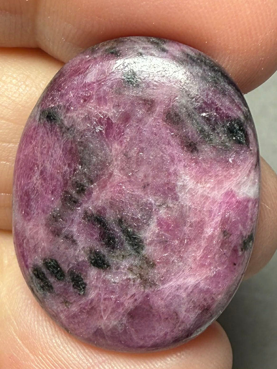 Oval 29x23mm Indian Ruby Cabochon 23