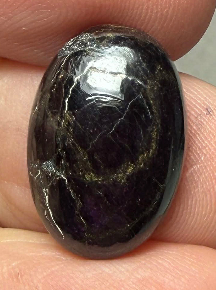 Oval 18x12mm Purpurite Cabochon 21