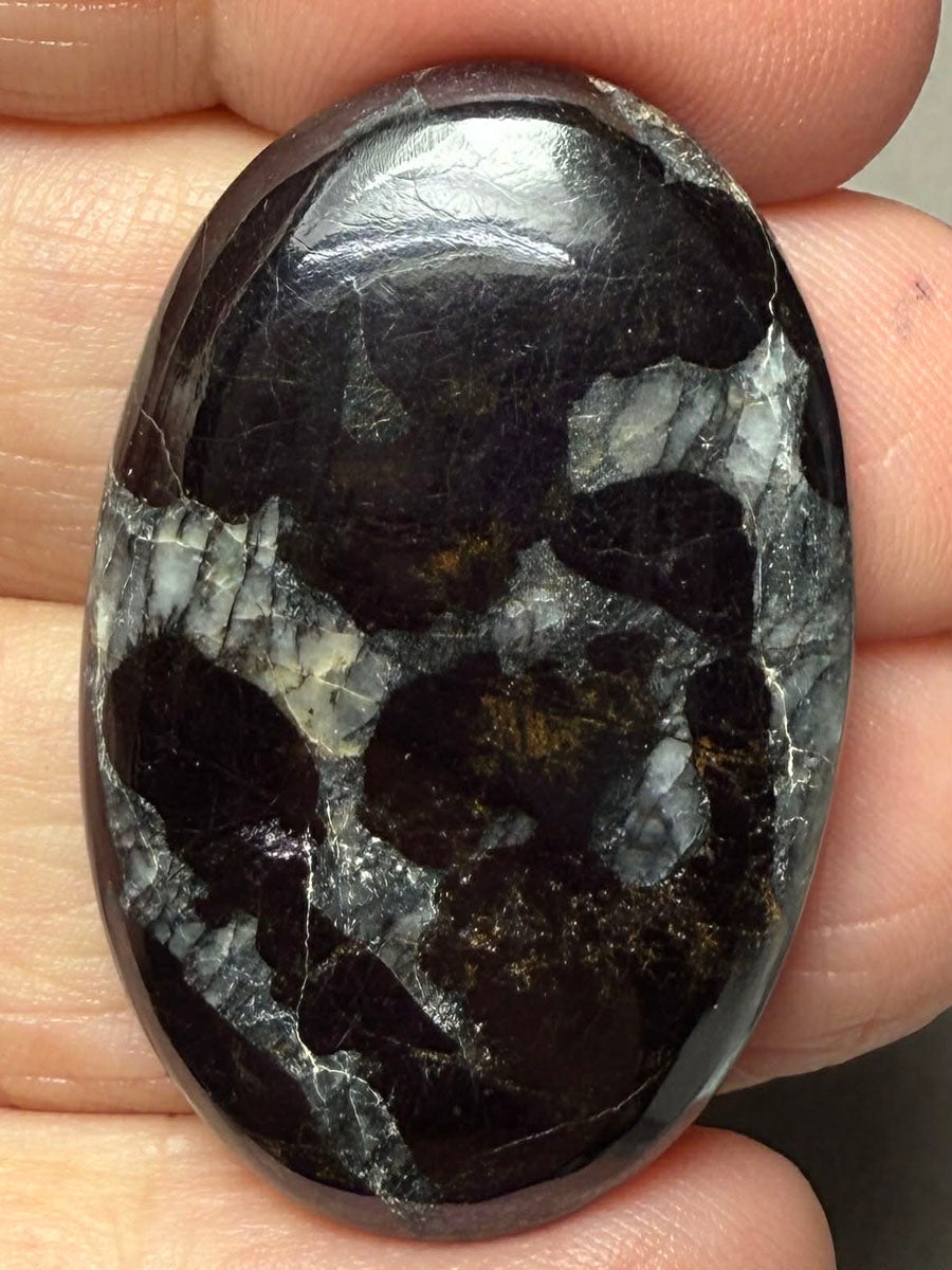 Oval 38x24mm Purpurite Cabochon 29