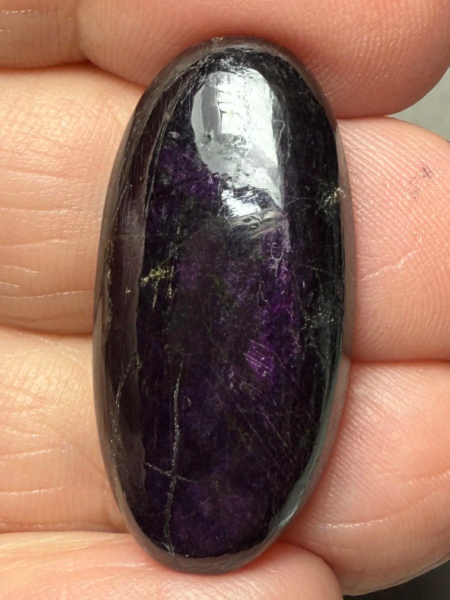 Oval 31x15mm Purpurite Cabochon 30