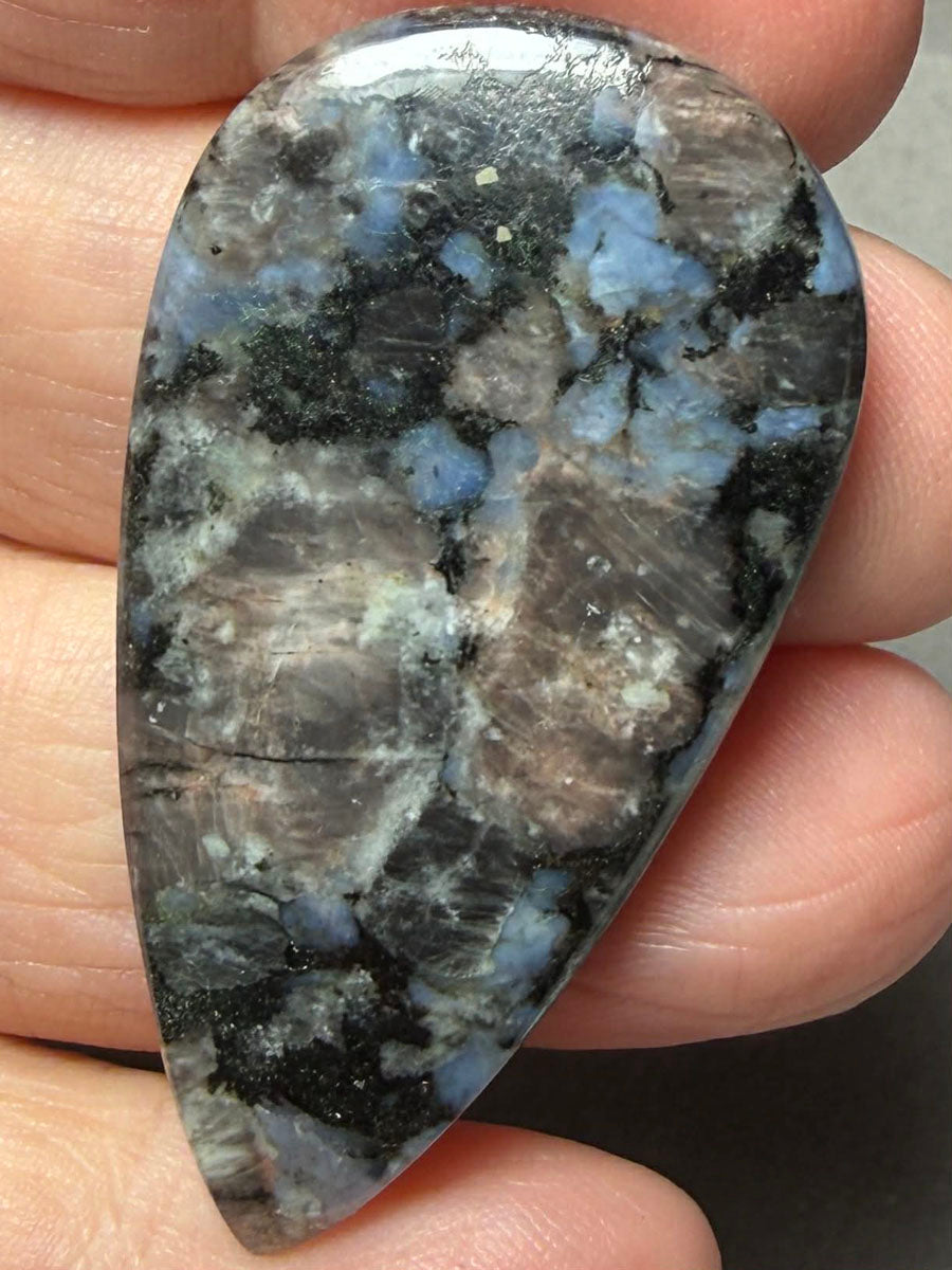 Teardrop 47x25mm Llanite Cabochon 29