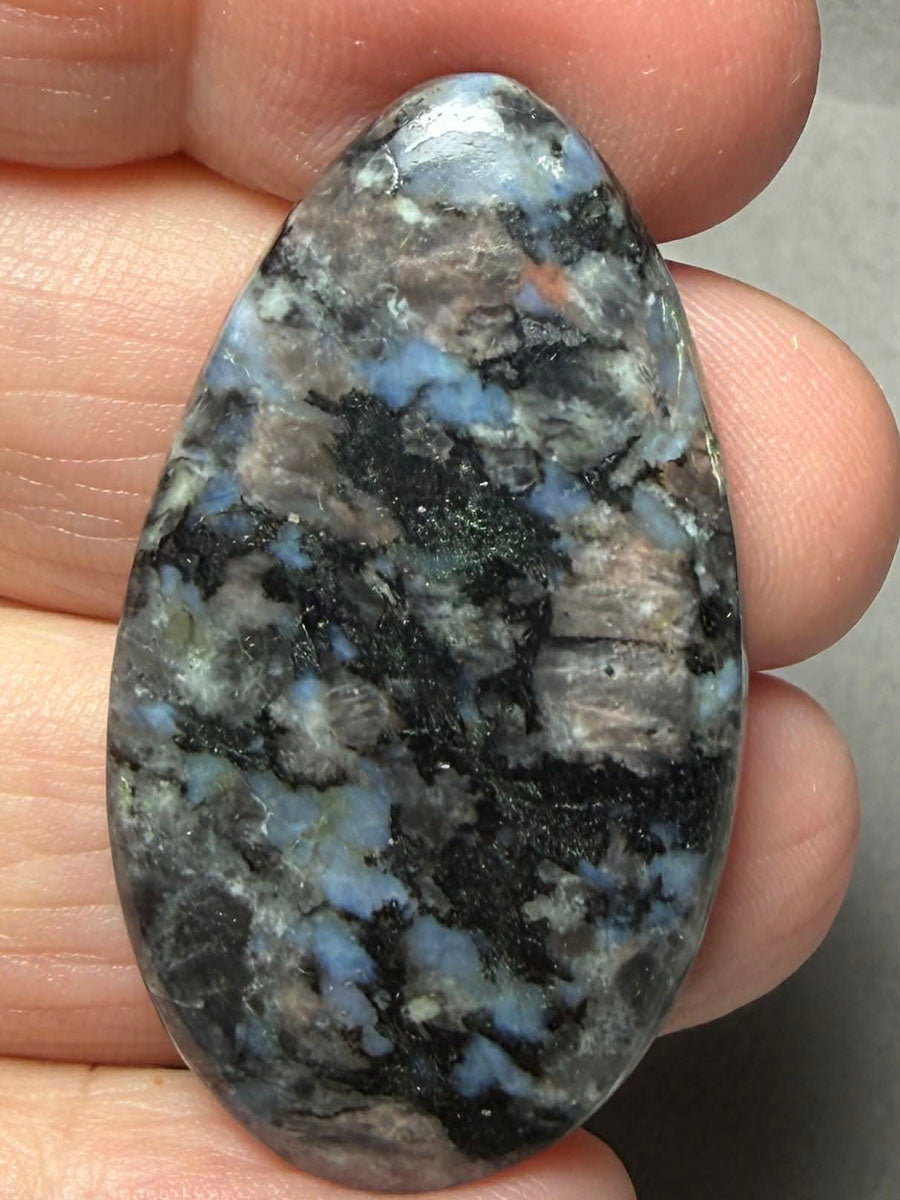 Teardrop 42x24mm Llanite Cabochon 54