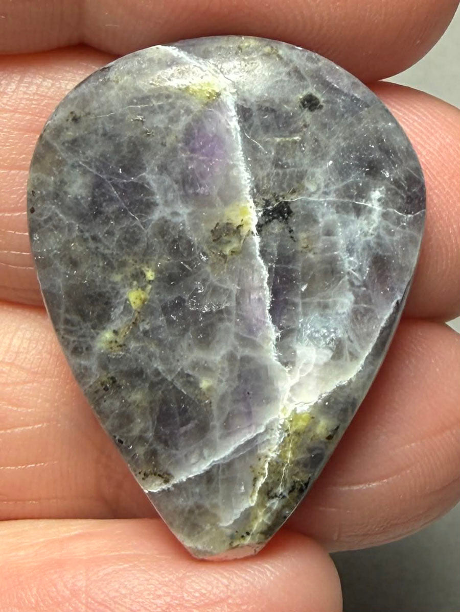 Teardrop 31x24mm Morado Opal Cabochon 45