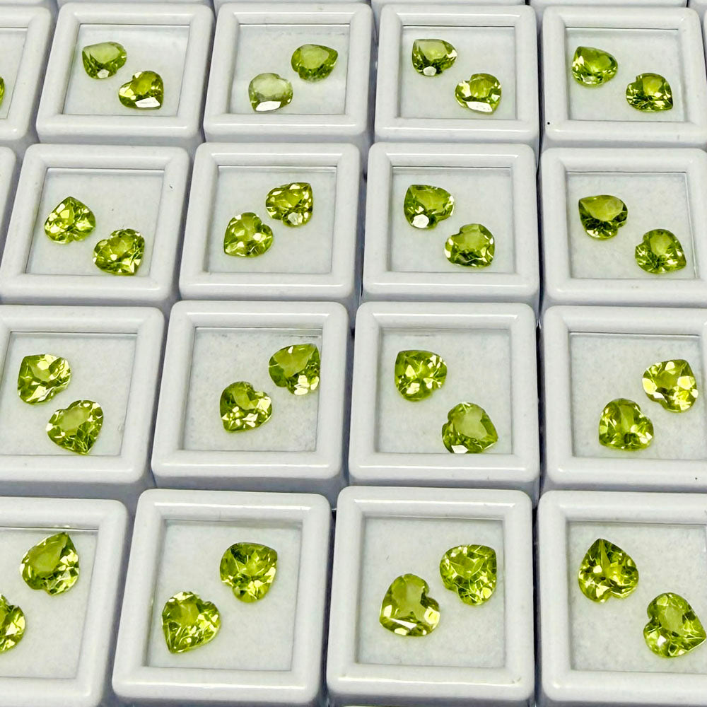 2x 6x6mm Faceted Peridot Hearts Cabochon Pack