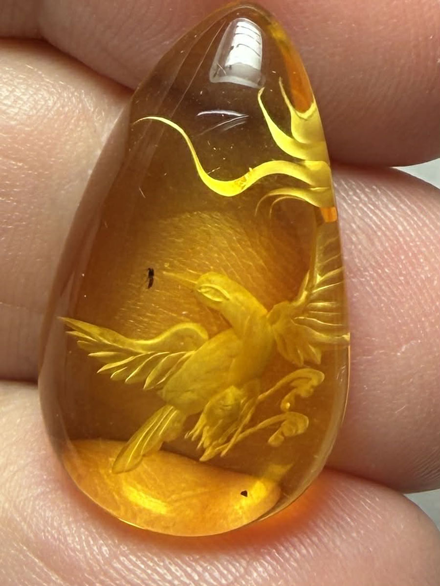 Teardrop 25x15mm Carved Bird Amber Cabochon 41