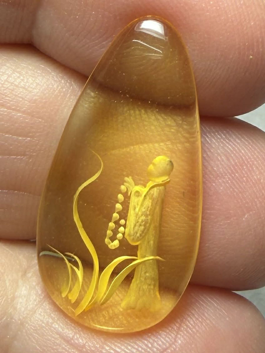 Teardrop 28x14mm Carved Monk Amber Cabochon 60