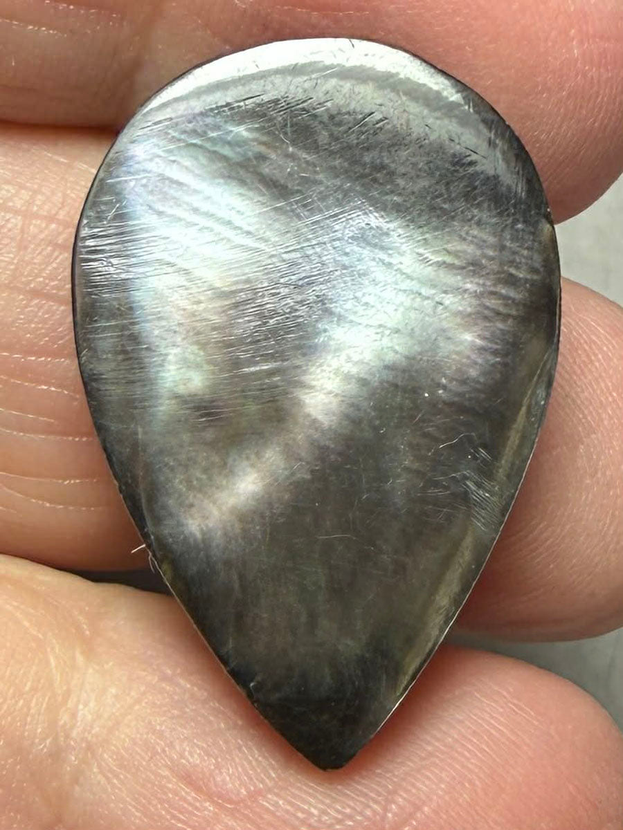 Teardrop 29x19mm Black Mother of Pearl Cabochon 04