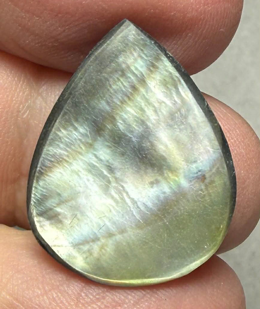Teardrop 23x18mm Black Mother of Pearl Cabochon 09