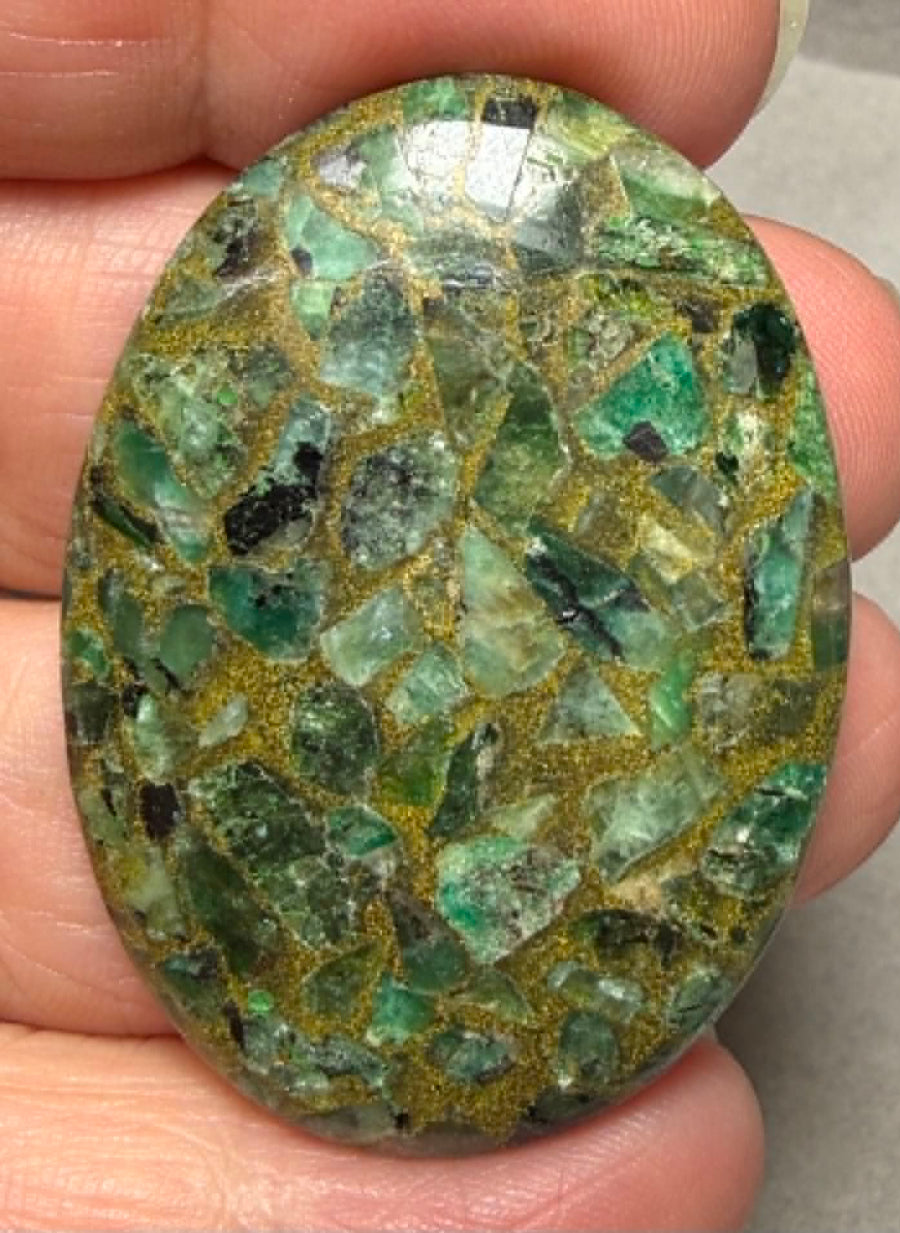 Oval 44x32mm Mohave Emerald Cabochon 04
