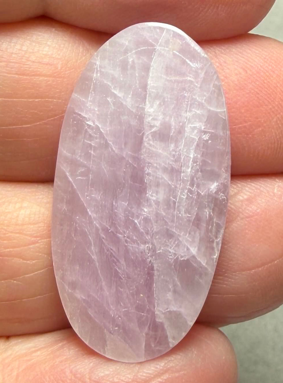 Oval 31x16mm Kunzite Cabochon 21