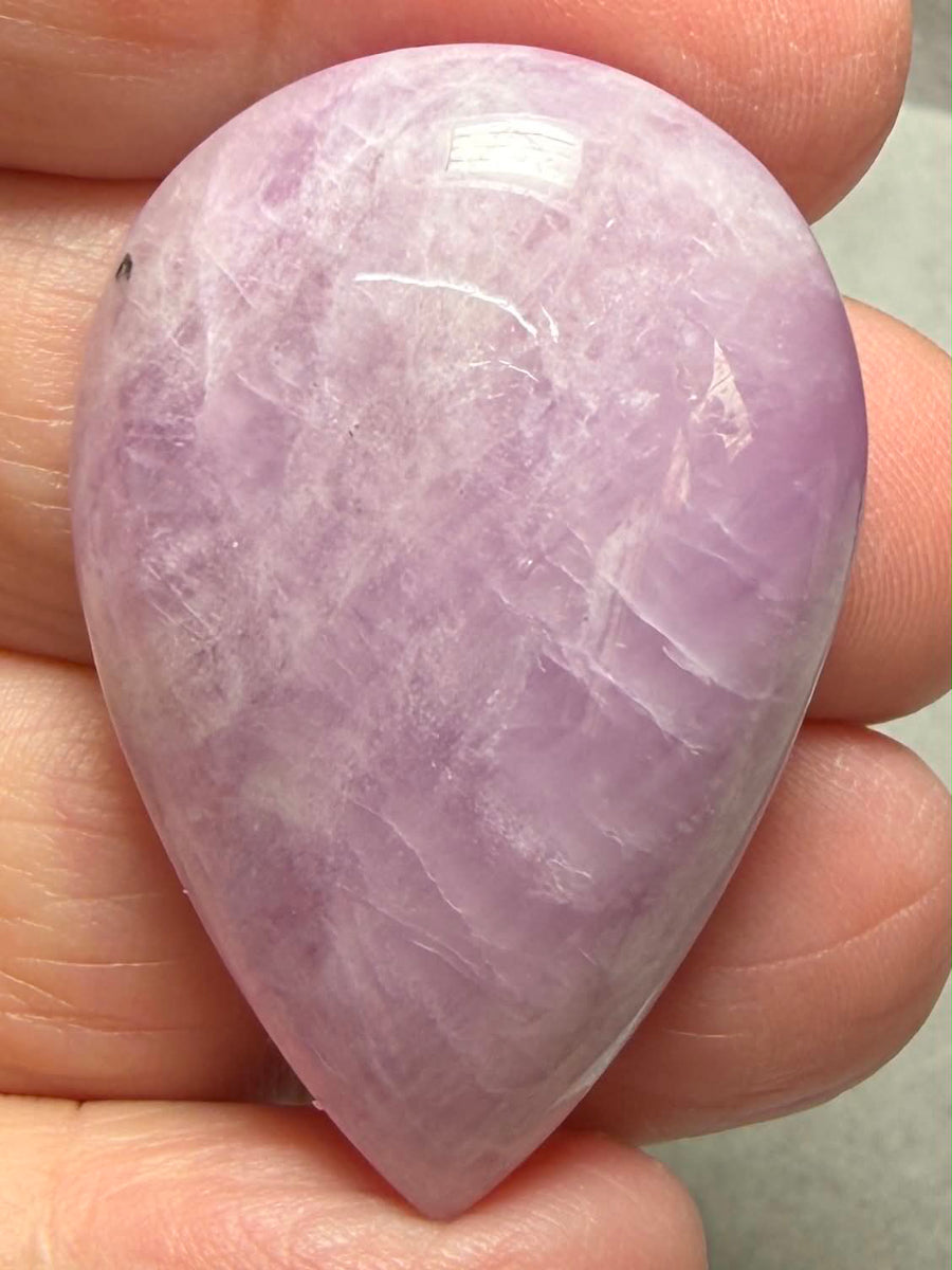 Teardrop 39x26mm Kunzite Cabochon 36