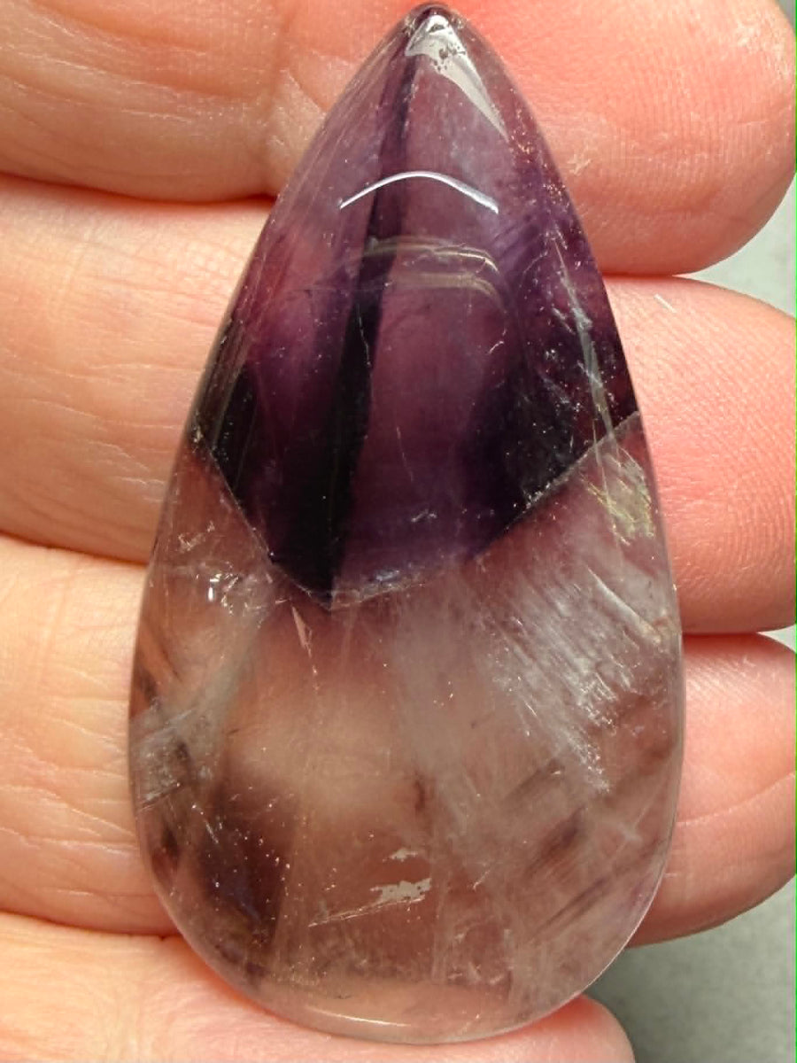 Teardrop 44x24mm Phantom Amethyst Cabochon 19