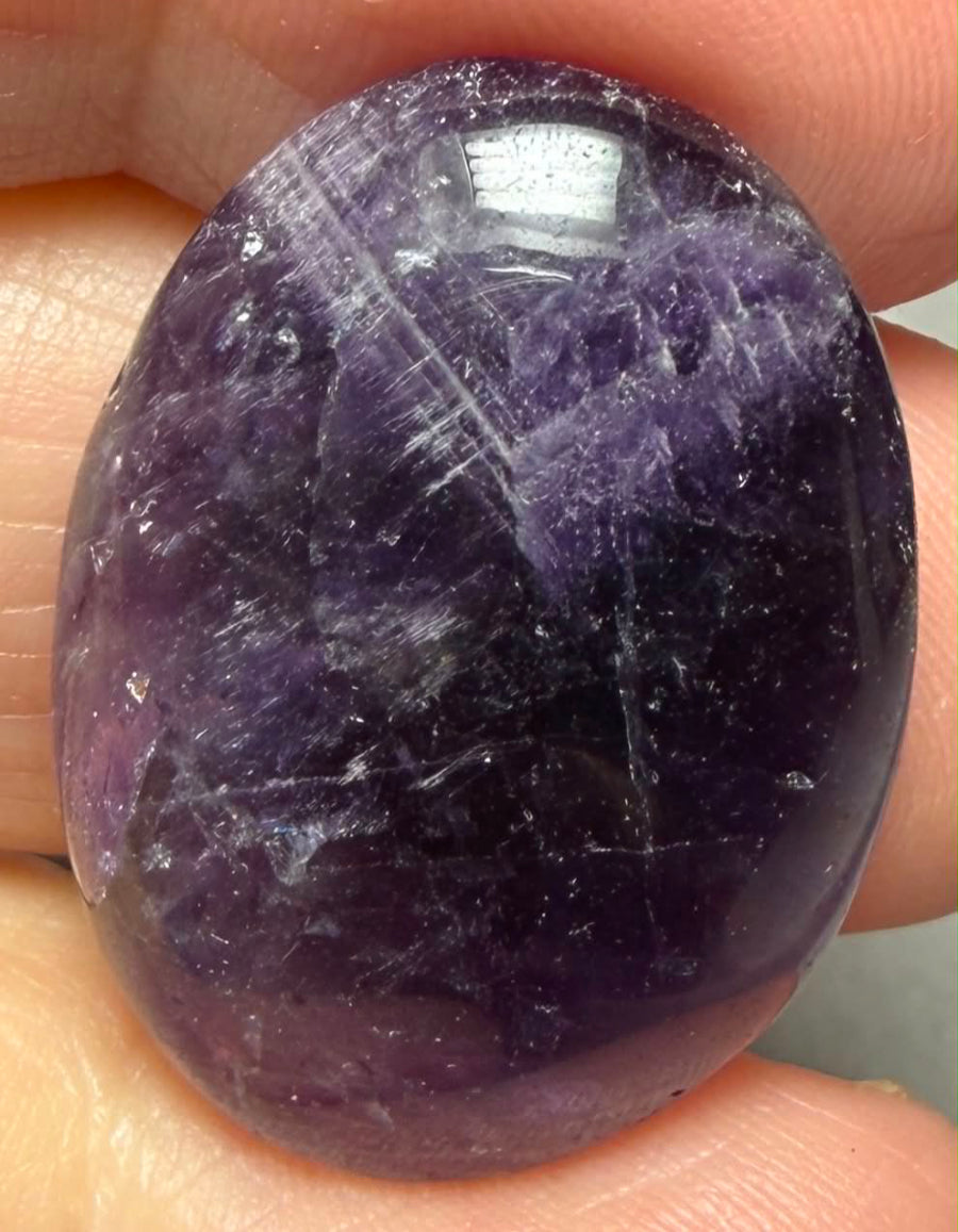 Oval 28x20mm Amethyst Cabochon 23