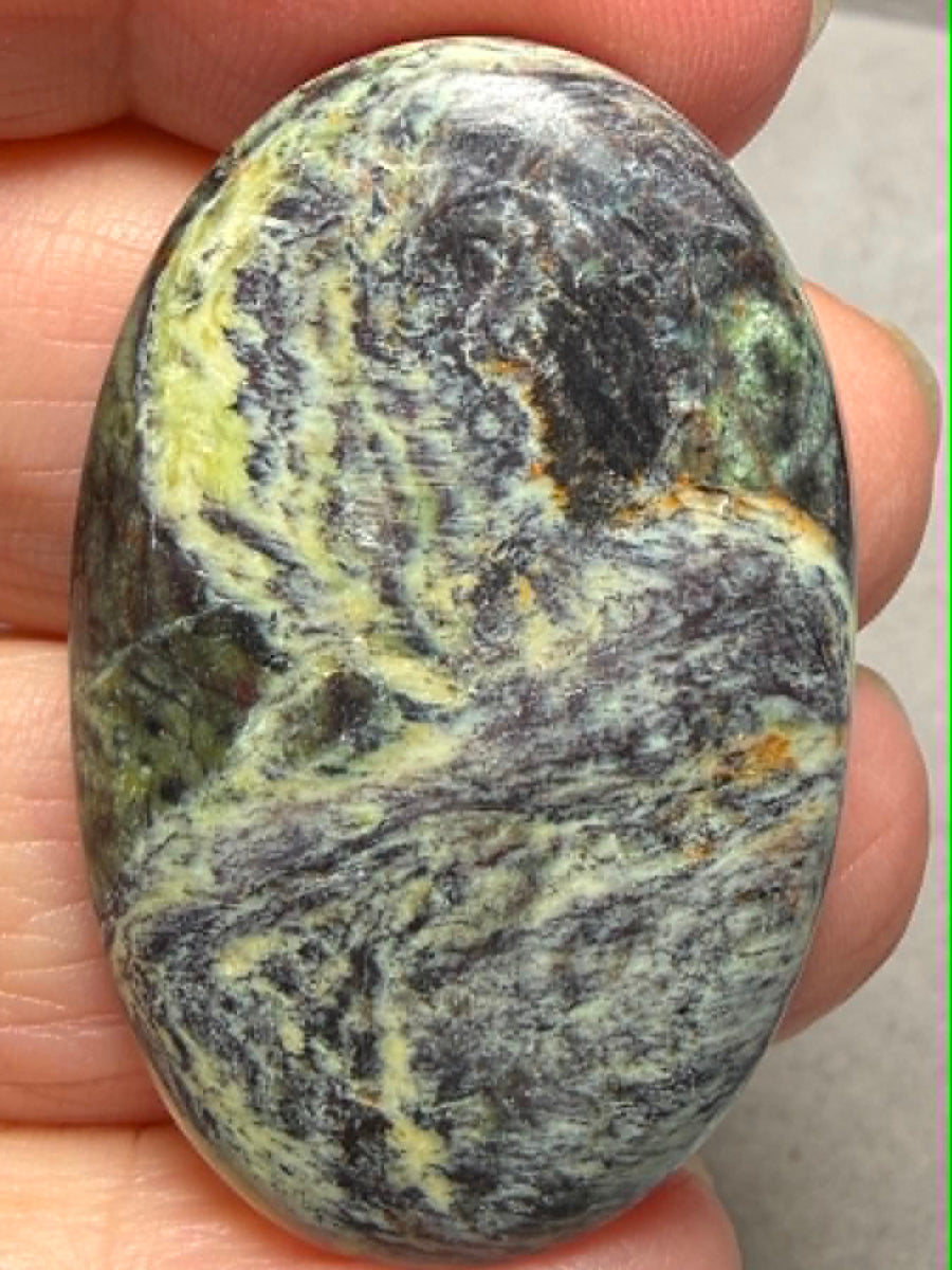 Oval 42x26mm Lemon Chrysoprase Cabochon 16