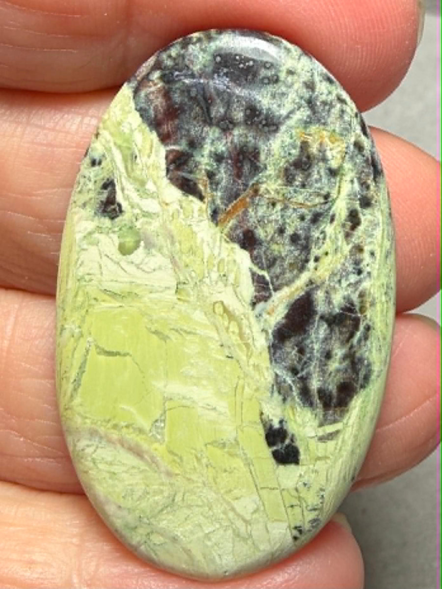 Oval 42x26mm Lemon Chrysoprase Cabochon 21