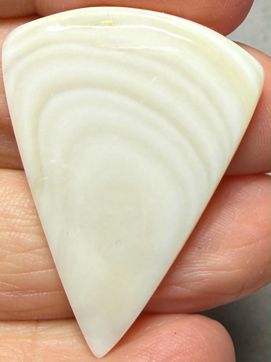 Teardrop 37x28mm Mother of Pearl Cabochon 47