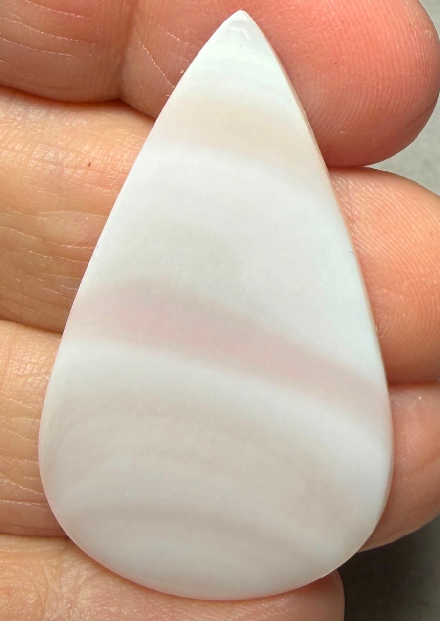 Teardrop 43x26mm Mother of Pearl Cabochon 52