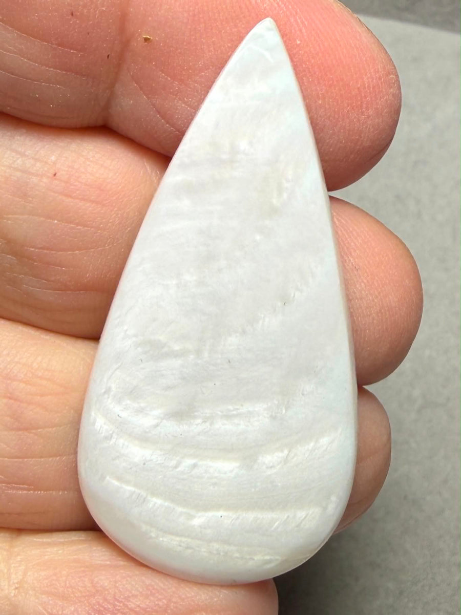 Teardrop 44x22mm Mother of Pearl Cabochon 53