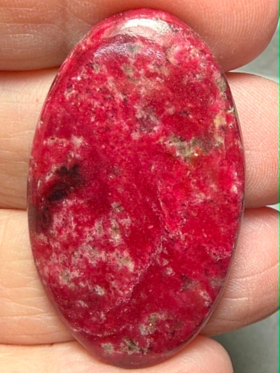 Oval 41x24mm Thulite Cabochon 68