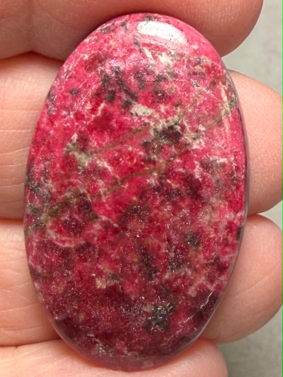 Oval 36x22mm Thulite Cabochon 75