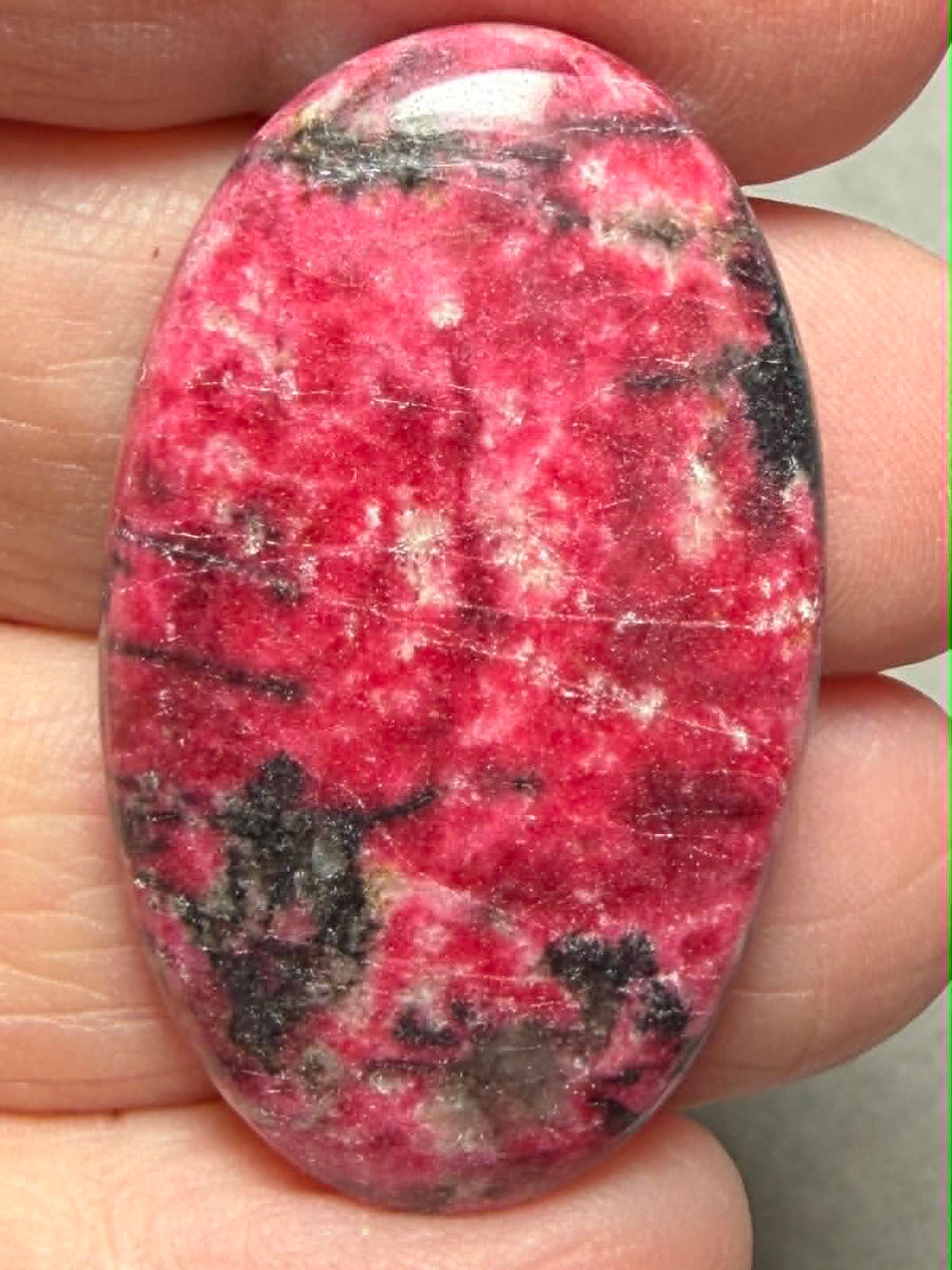 Oval 39x23mm Thulite Cabochon 88