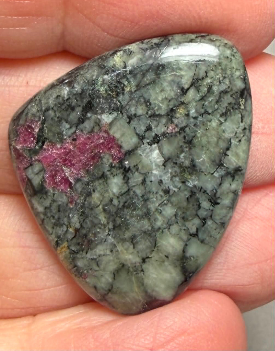 Teardrop 24x30mm Eudialyte Cabochon 25