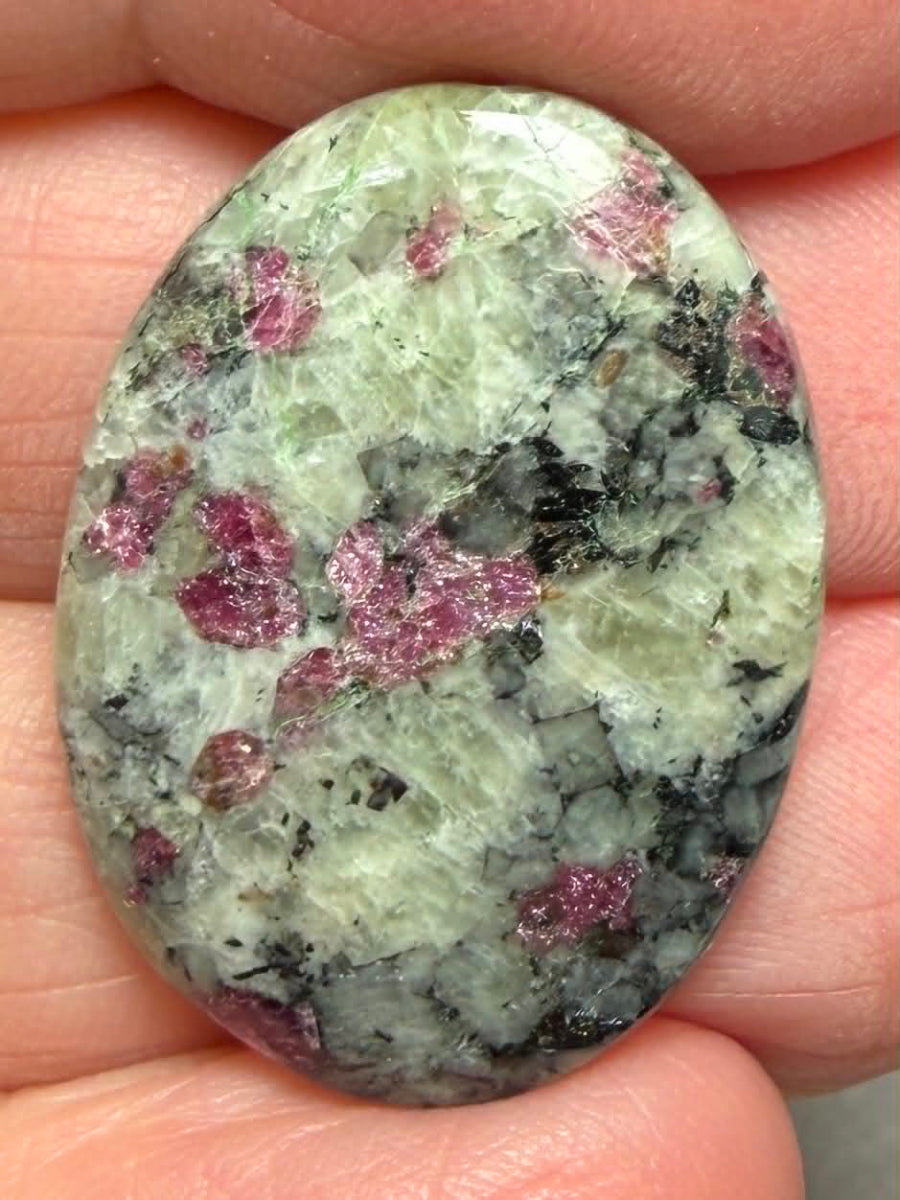 Oval 28x20mm Eudialyte Cabochon 40