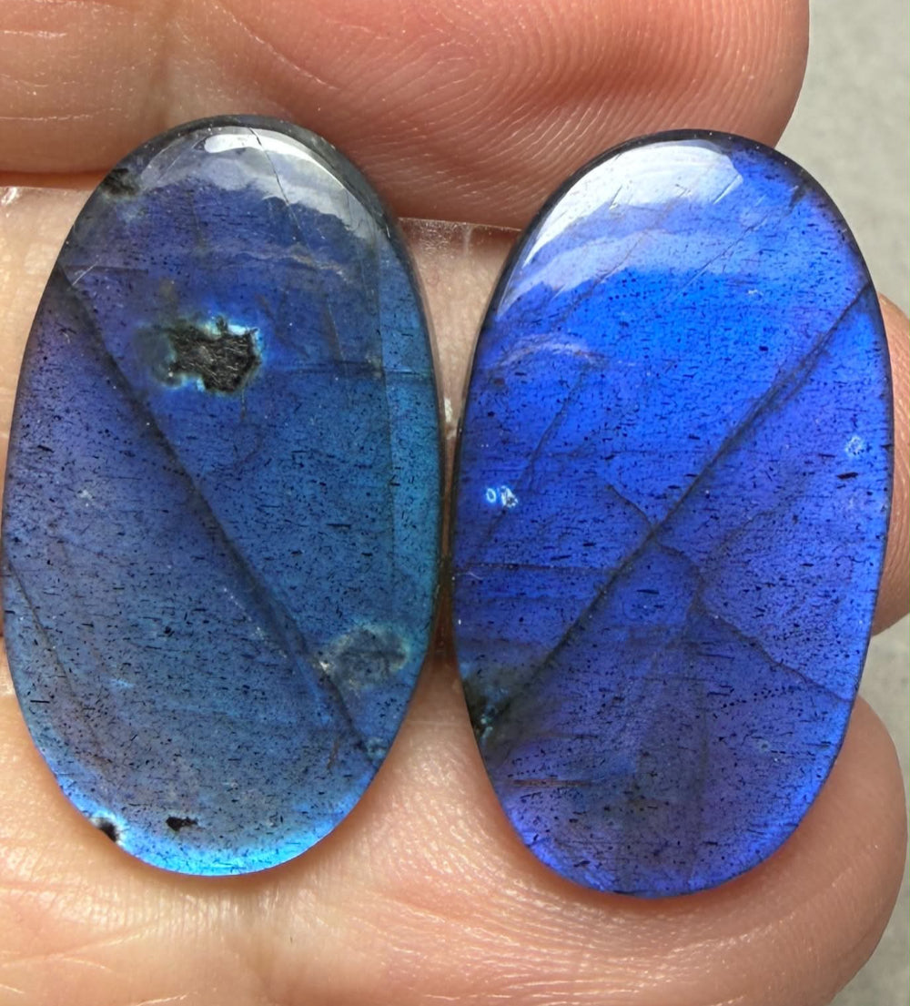 Oval 26x15mm Labradorite Cabochon Pair 08