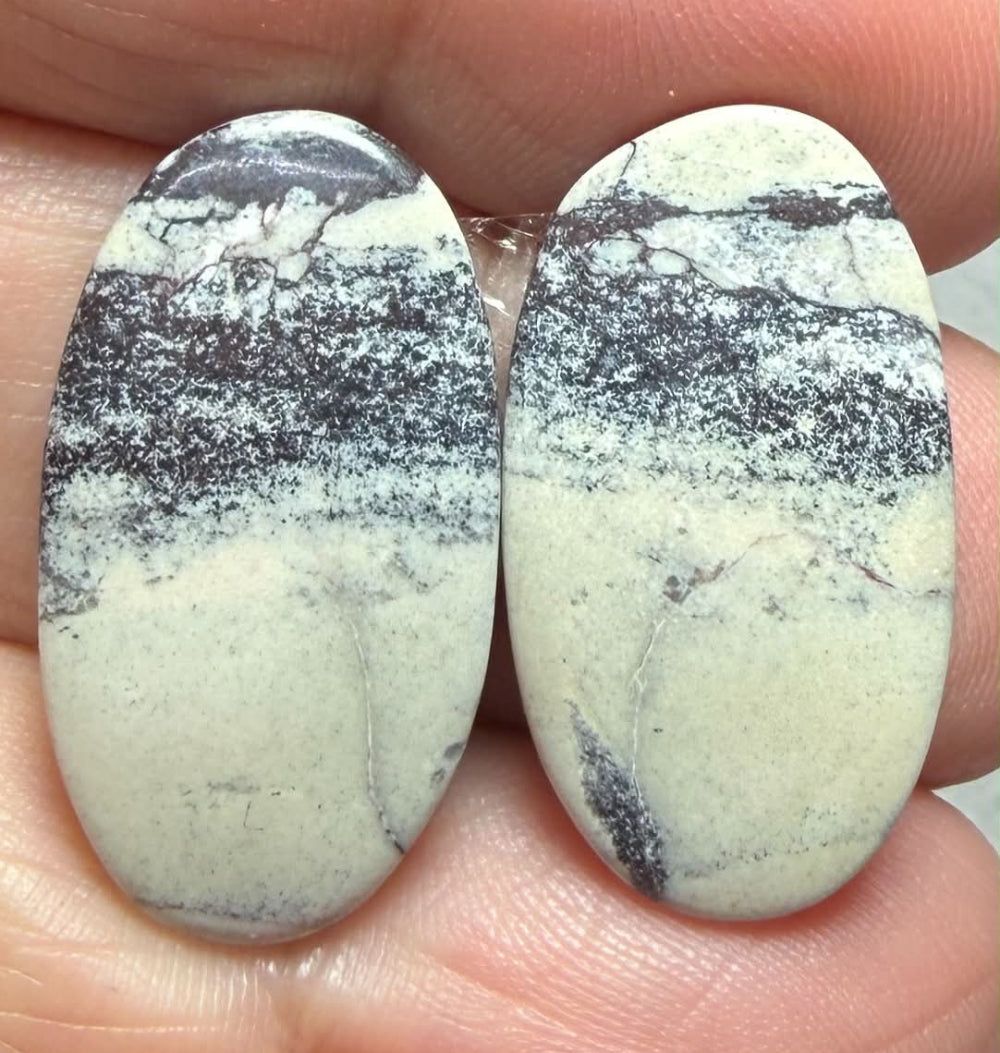 Oval 25x14mm Porcelain Jasper Cabochon Pair 26