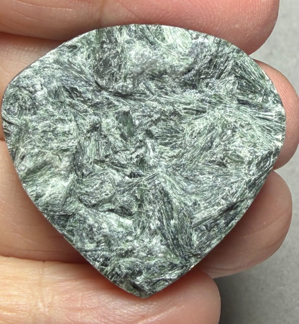 Teardrop 32x34mm Actinolite Cabochon 26