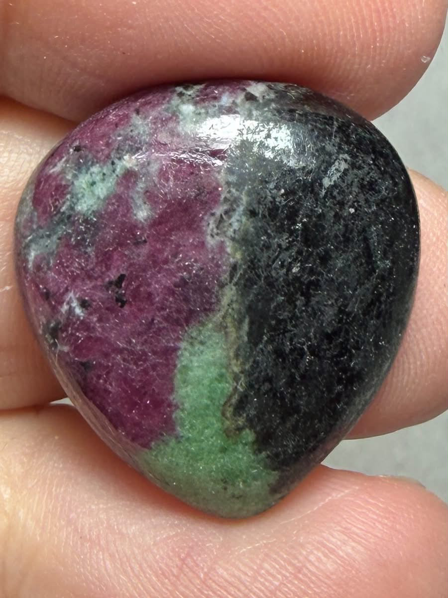 Teardrop 23x21mm Ruby Zoisite Cabochon 27