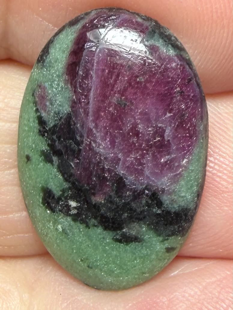 Oval 23x16mm Ruby Zoisite Cabochon 38