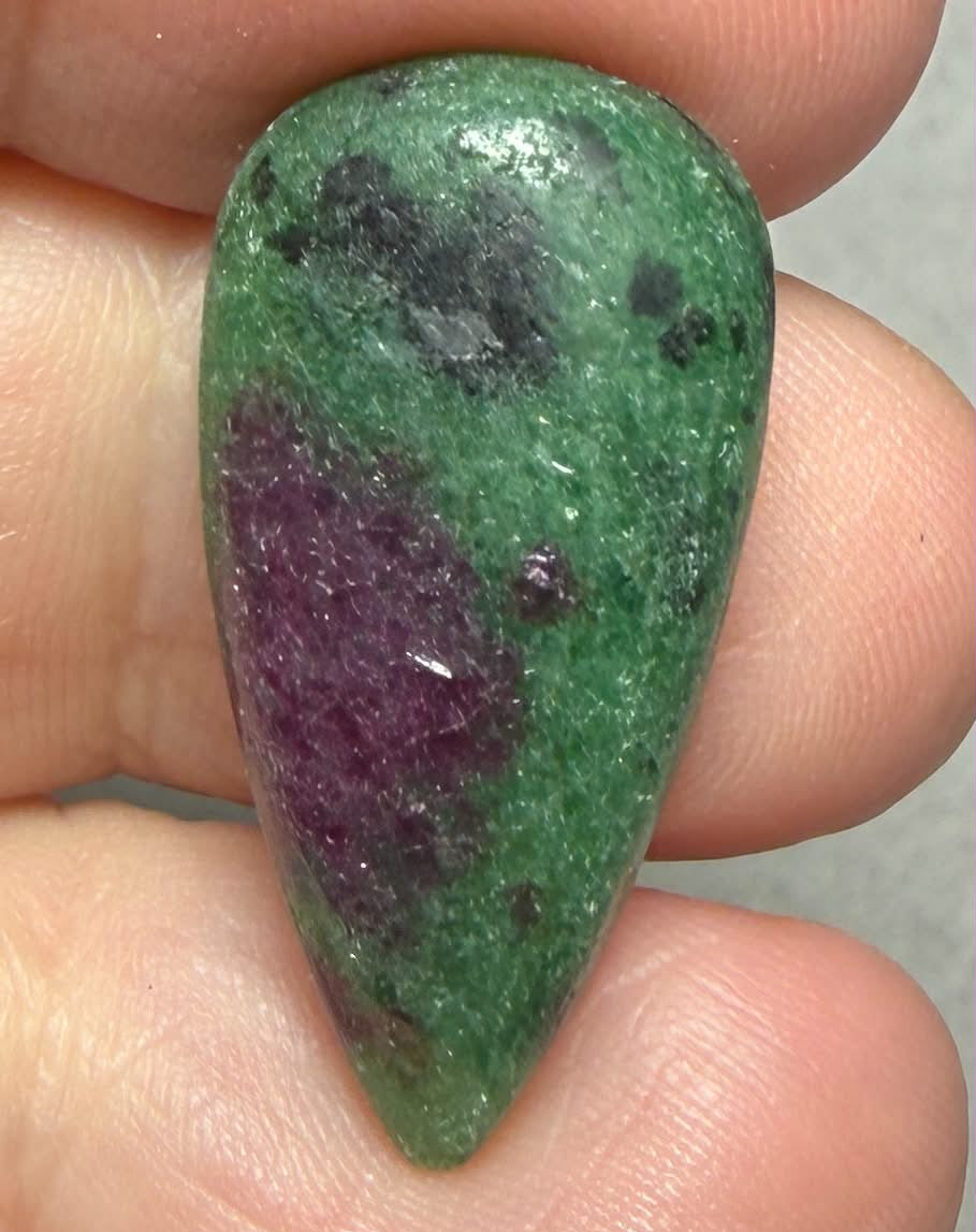 Teardrop 28x14mm Ruby Zoisite Cabochon 52