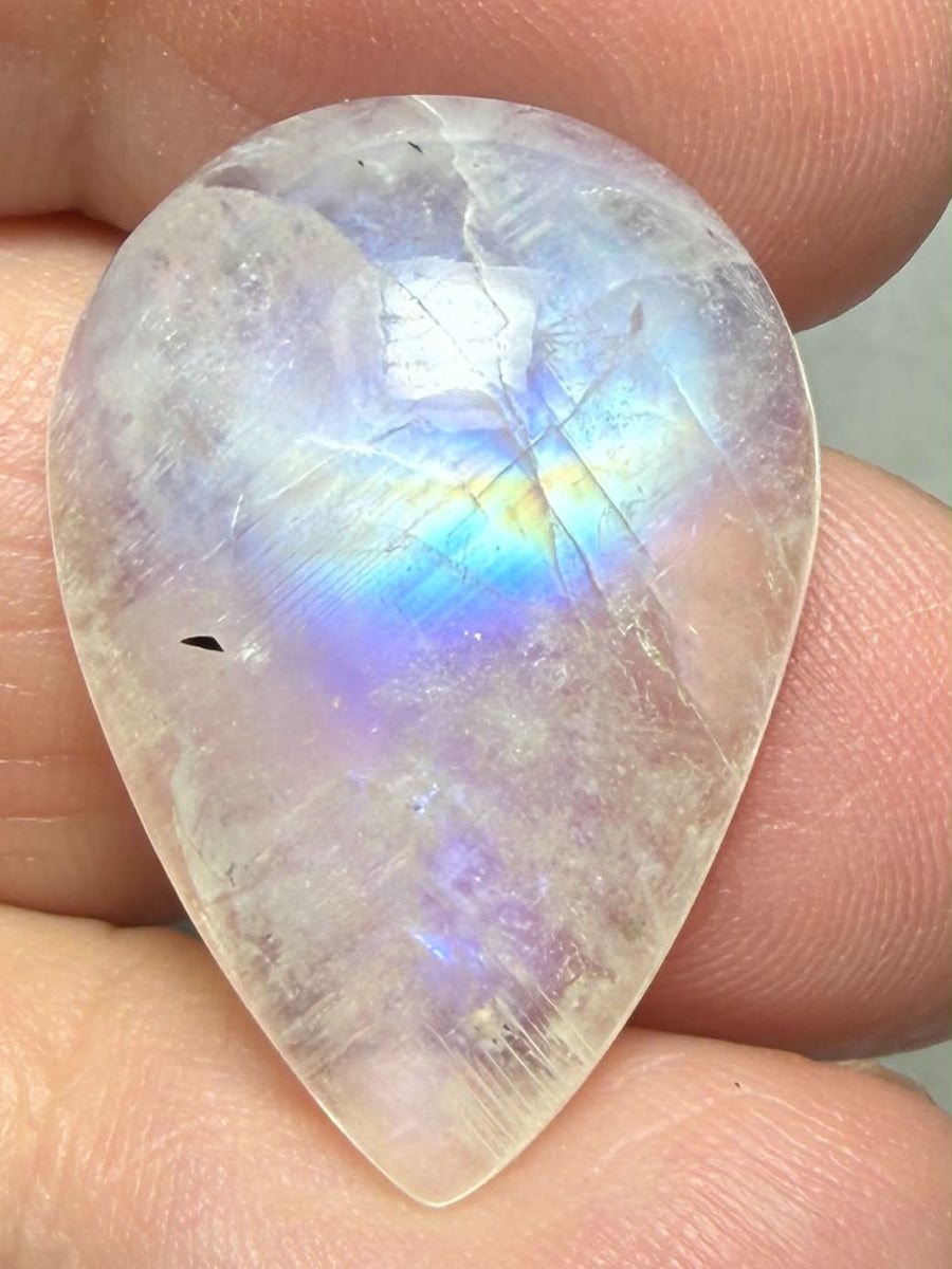 Teardrop 27x19mm Rainbow Moonstone Cabochon 85