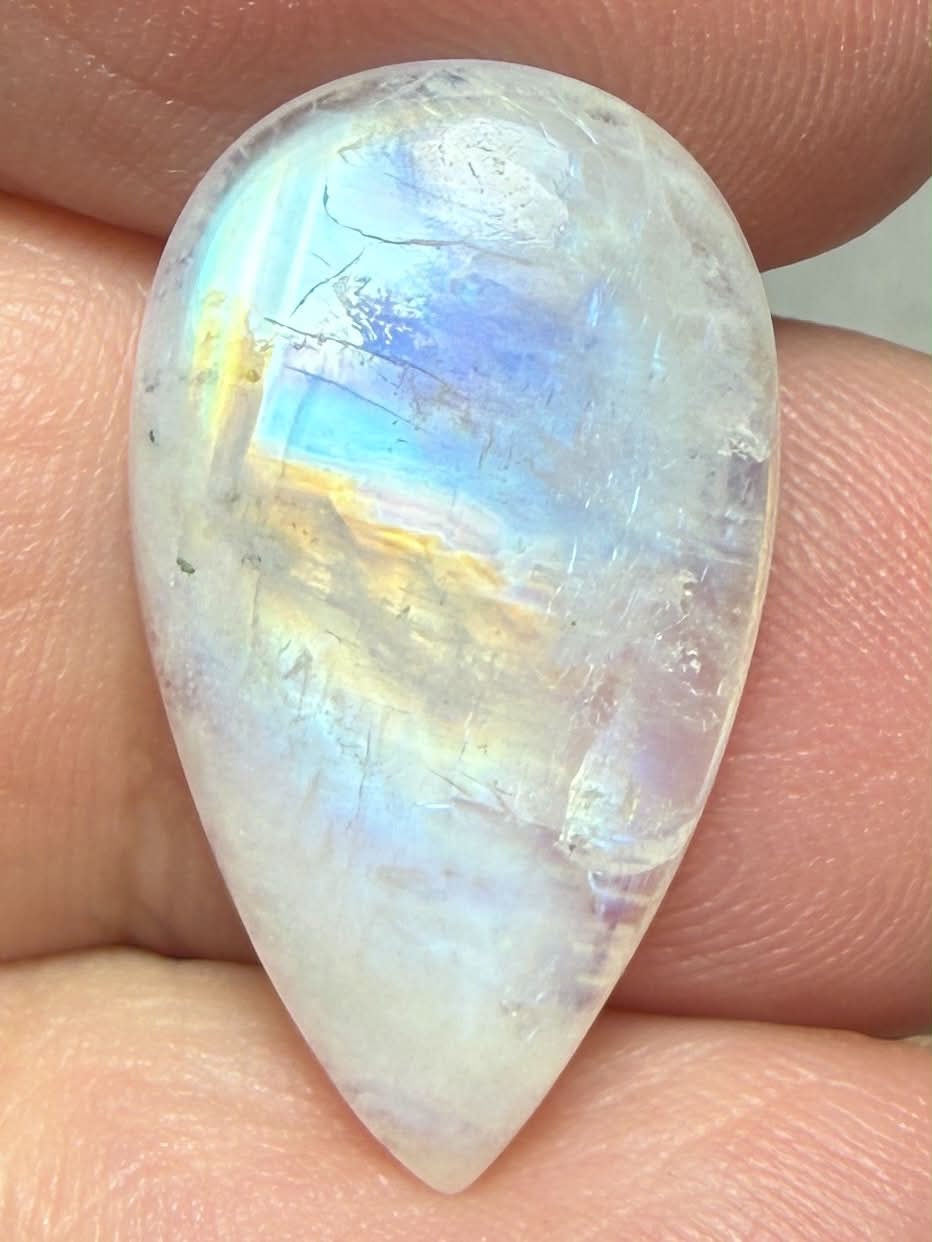 Teardrop 23x13mm Rainbow Moonstone Cabochon 114