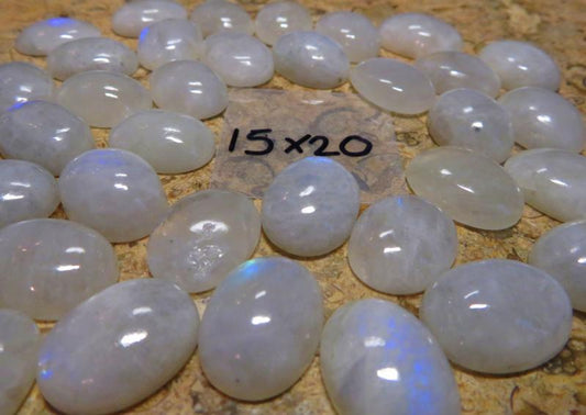 Single Oval 20x15mm Rainbow Moonstone Cabochon