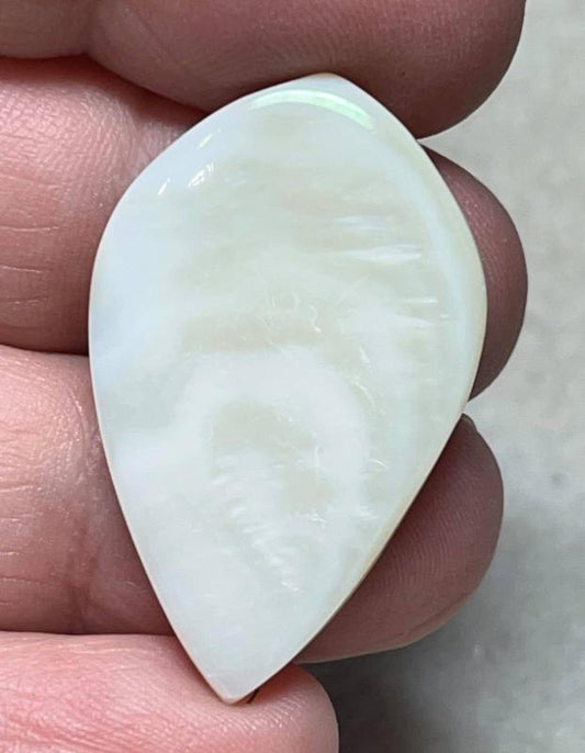 Freeform 35x22mm Mother of Pearl Cabochon 16