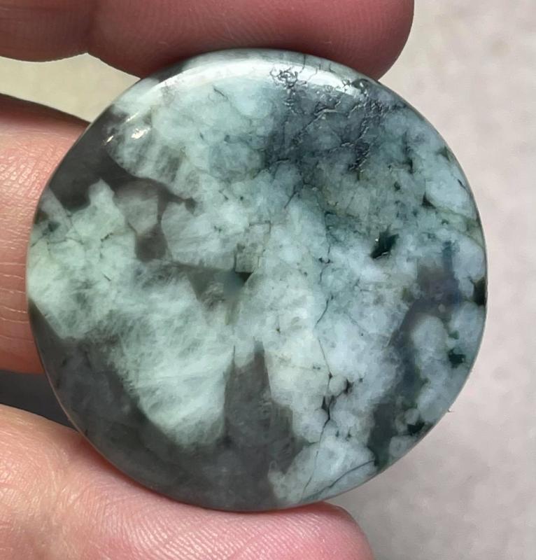 Round 34x34mm Emerald Cabochon 15