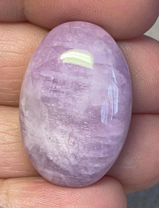 Oval 29x20mm Kunzite Cabochon 06