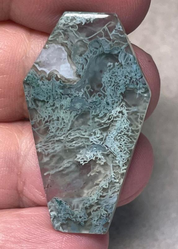 Coffin 38x22mm Lichen in Quartz Cabochon 32