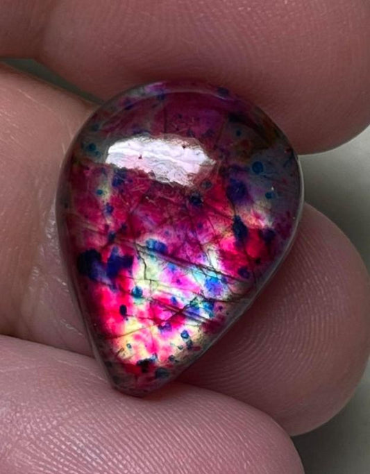 Teardrop 20x16mm Tie Dye Coloured Labradorite Cabochon 64