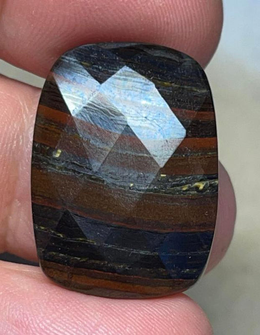 Rectangle 25x19mm Faceted Tiger Iron Cabochon 26