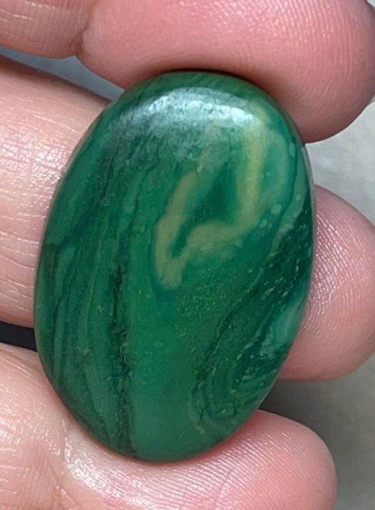 Oval 32x22mm Paradise Jade Cabochon 39