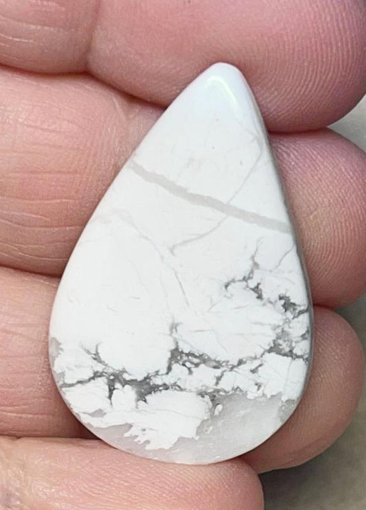 Teardrop 34x22mm Howlite Cabochon 01