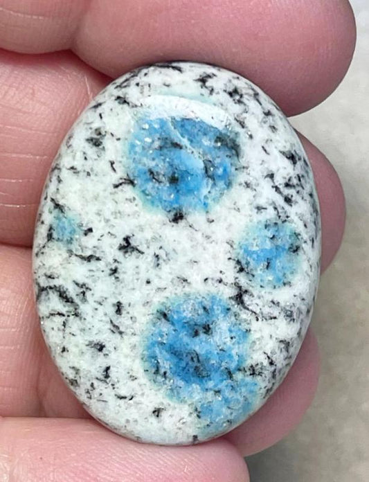 Oval 33x25mm K2 Cabochon 24