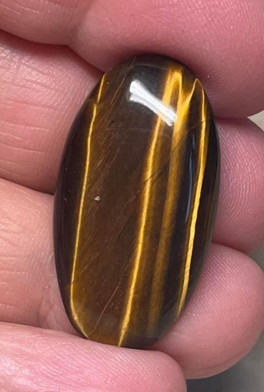 Oval 32x17mm Tigers Eye Cabochon 22