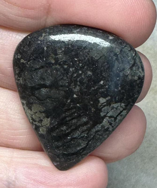 Teardrop 33x28mm Nuummite Cabochon 12