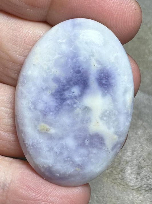 Oval 42x29mm Tiffany Stone Cabochon 48